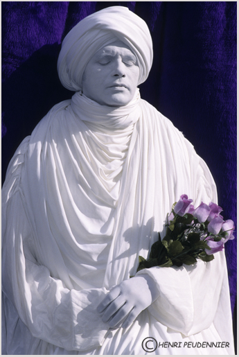 statue humaine_RC.jpg